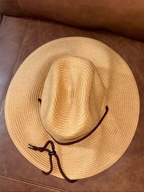 Women’s Adjustable Straw Sun Hat with Chin Cord - Natural